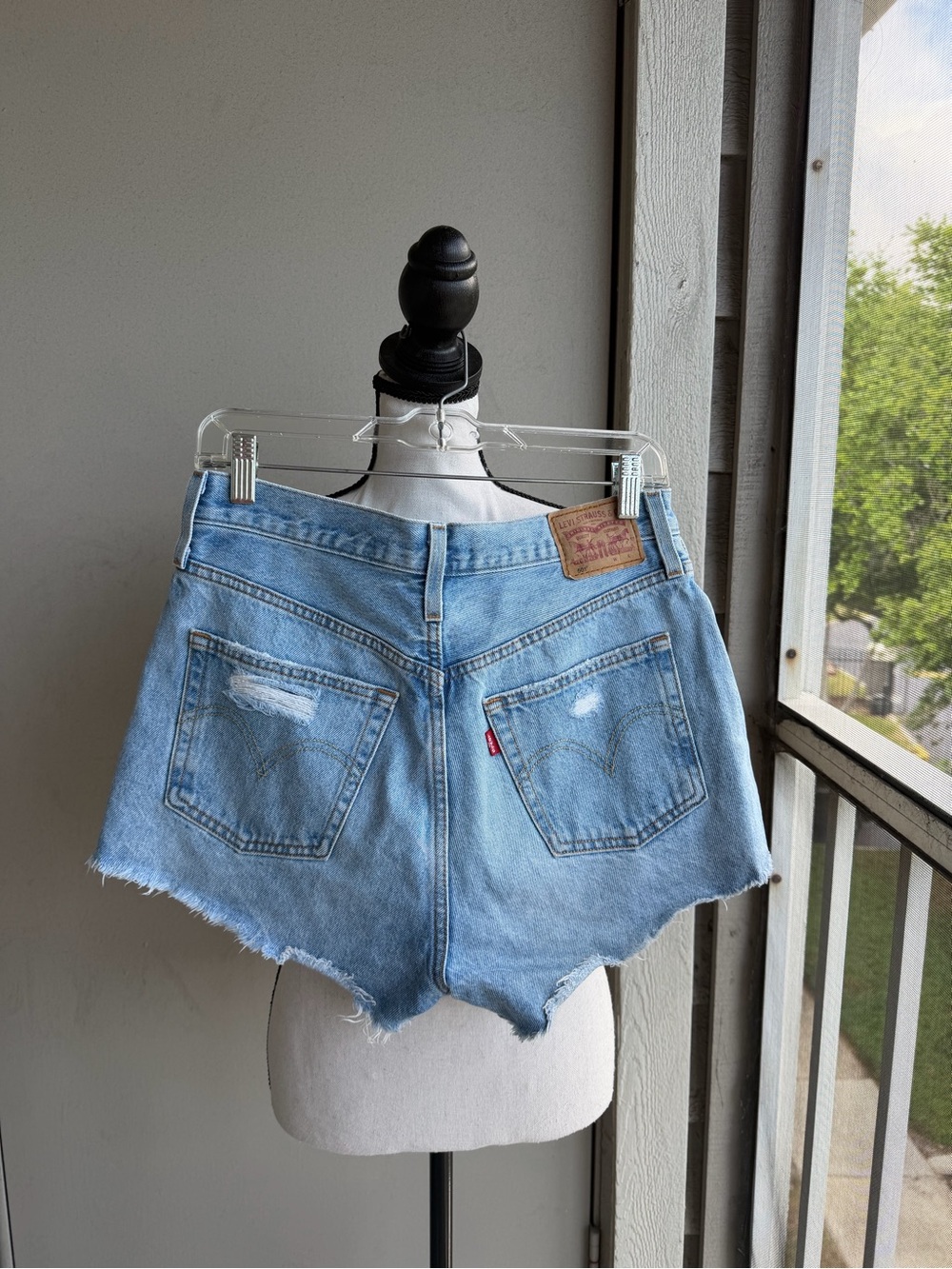 4 Pairs of Denim Distressed Shorts Levi’s & Abercrombie Size 28 - Picture 7 of 16